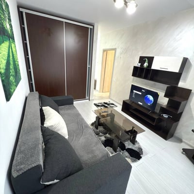 Location longue durée d’un appartement chaleureux de 1 pièce, Bucarest, secteur 6, Chiajna, Roumanie